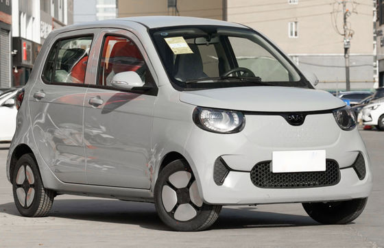 LHD Steering EV Electric Car 4 posti con lunga autonomia 205km