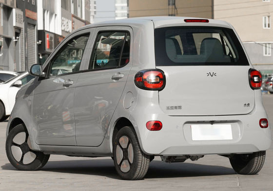 LHD Steering EV Electric Car 4 posti con lunga autonomia 205km