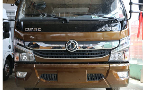Cabina più larga Diesel 4x4 Cargo Truck Peso leggero 5.5T Asse posteriore nominale