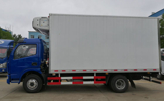Dongfeng Diesel Freezer Cargo Container Truck 8T per la consegna di medicinali